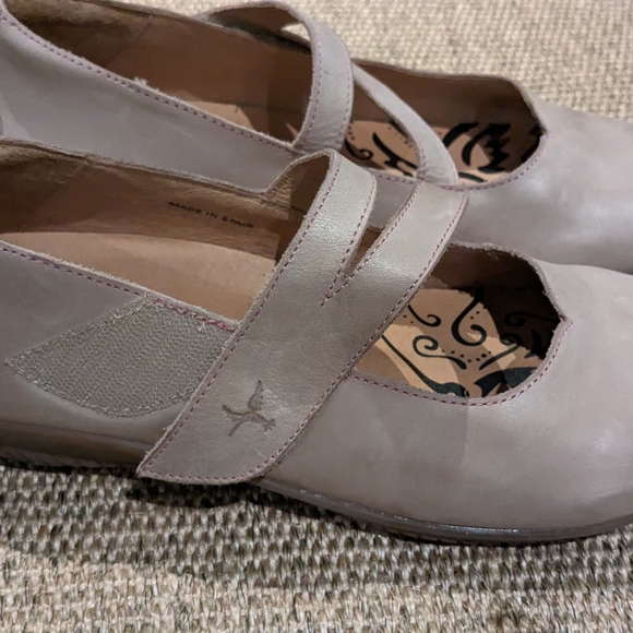 Taupe Leather Shoes- comfort shoe brand , orthotic friendly, made in Europe - Picture 3 of 5